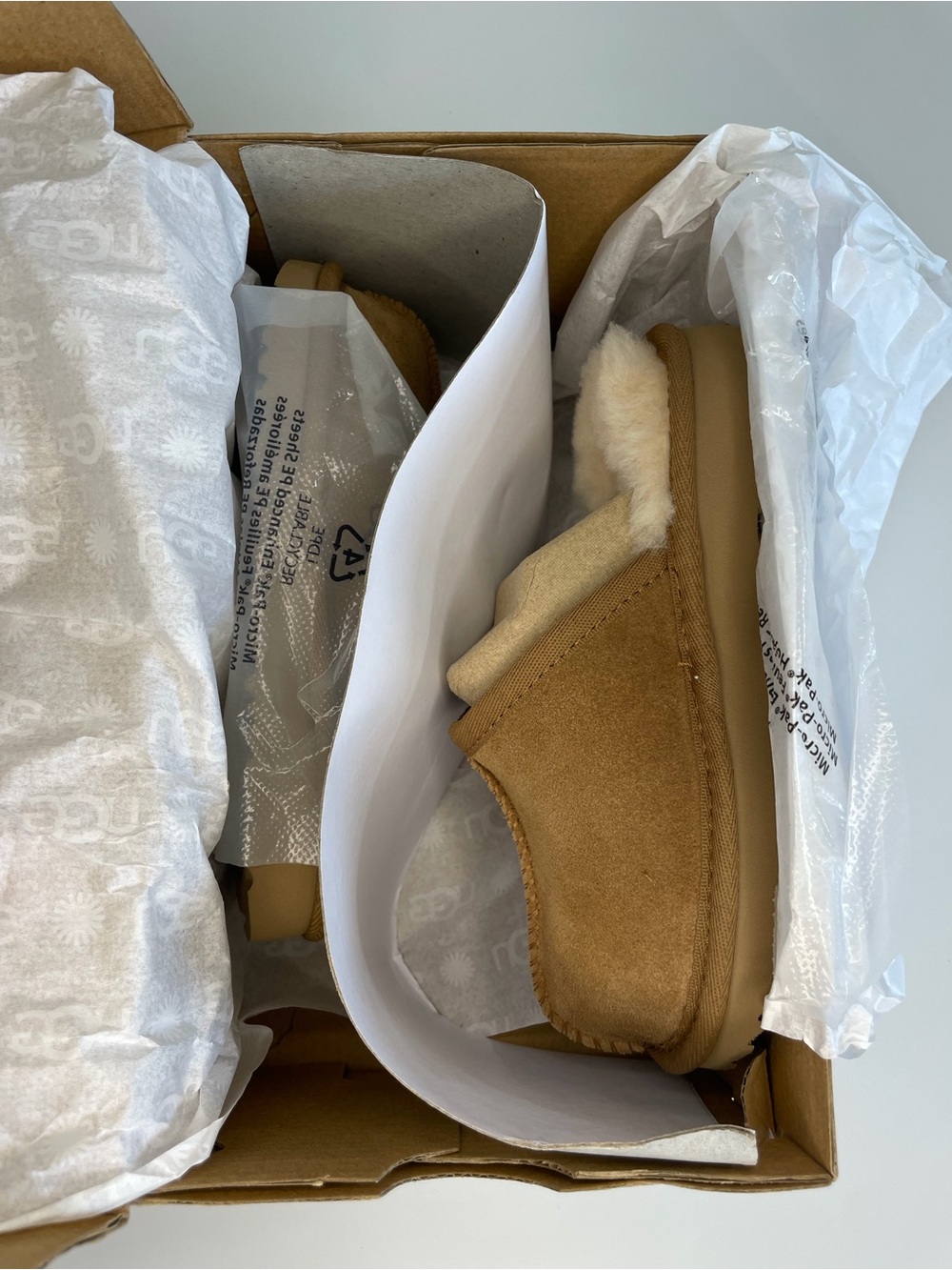 UGG Keegan Chestnut Suede Slide Slippers Shearling Kids Size 3M Cozy Comfort - Picture 6 of 14